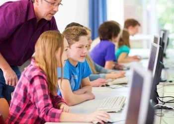 Dewan Chicago: Cs Wajib Lulus - Panduan Lengkap