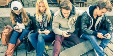 Remaja Jauhi Facebook: Dampak Negatif &Amp; Tips Bijak